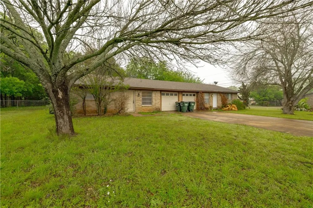 806 Judy Drive #B Georgetown, TX 78628