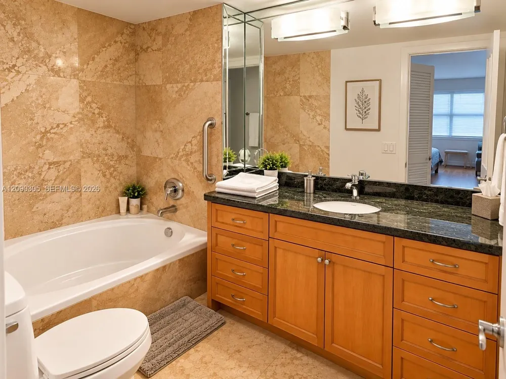 4900 Ocean Blvd #1011 Lauderdale By The Sea, FL 33308