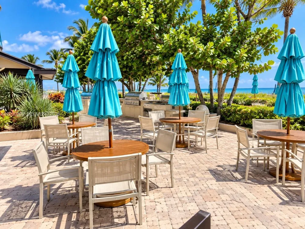 4900 Ocean Blvd #1011 Lauderdale By The Sea, FL 33308