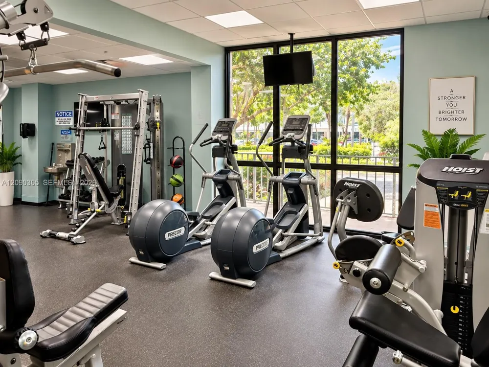 4900 Ocean Blvd #1011 Lauderdale By The Sea, FL 33308