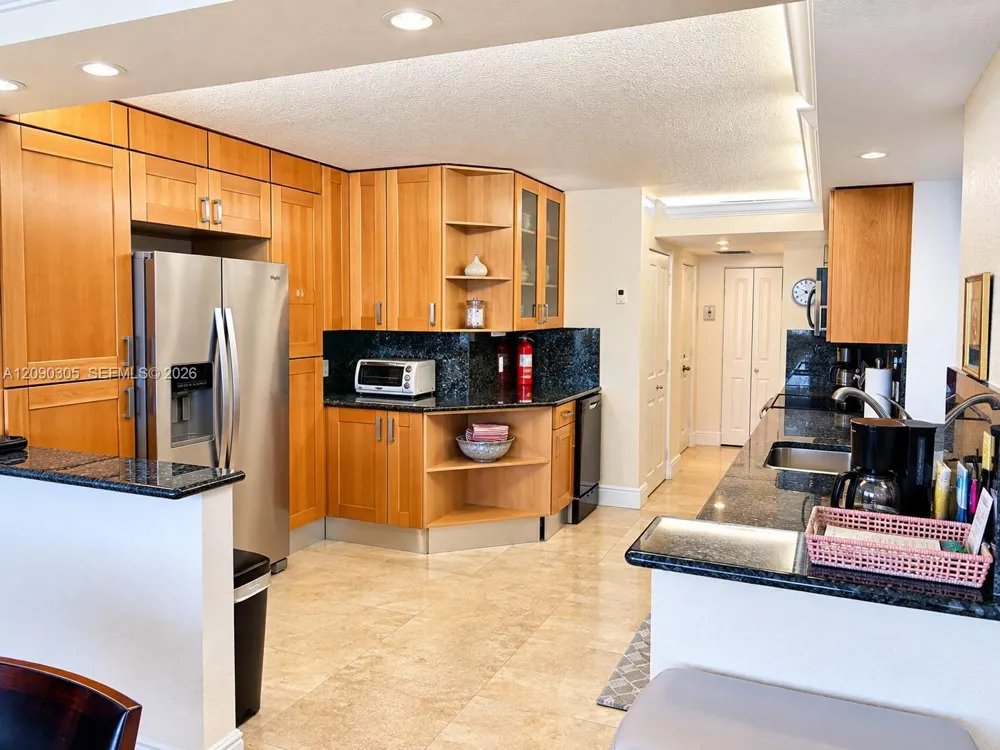4900 Ocean Blvd #1011 Lauderdale By The Sea, FL 33308