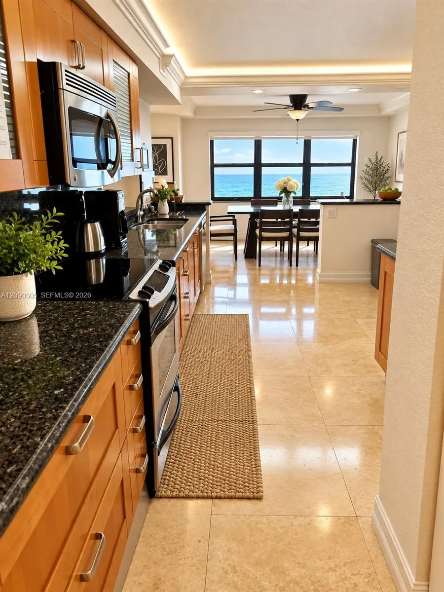 4900 Ocean Blvd #1011 Lauderdale By The Sea, FL 33308