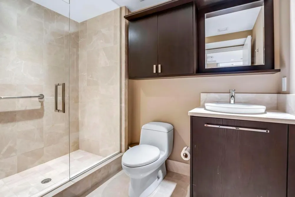 17121 Collins Avenue #2207 Sunny Isles Beach, FL 33160