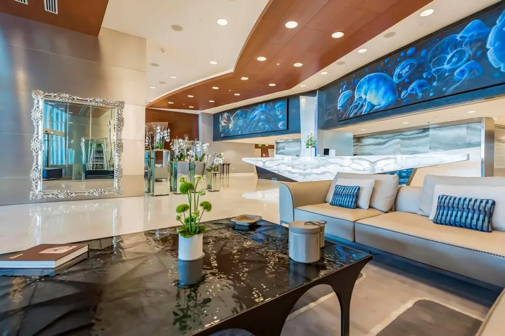 17121 Collins Avenue #2207 Sunny Isles Beach, FL 33160