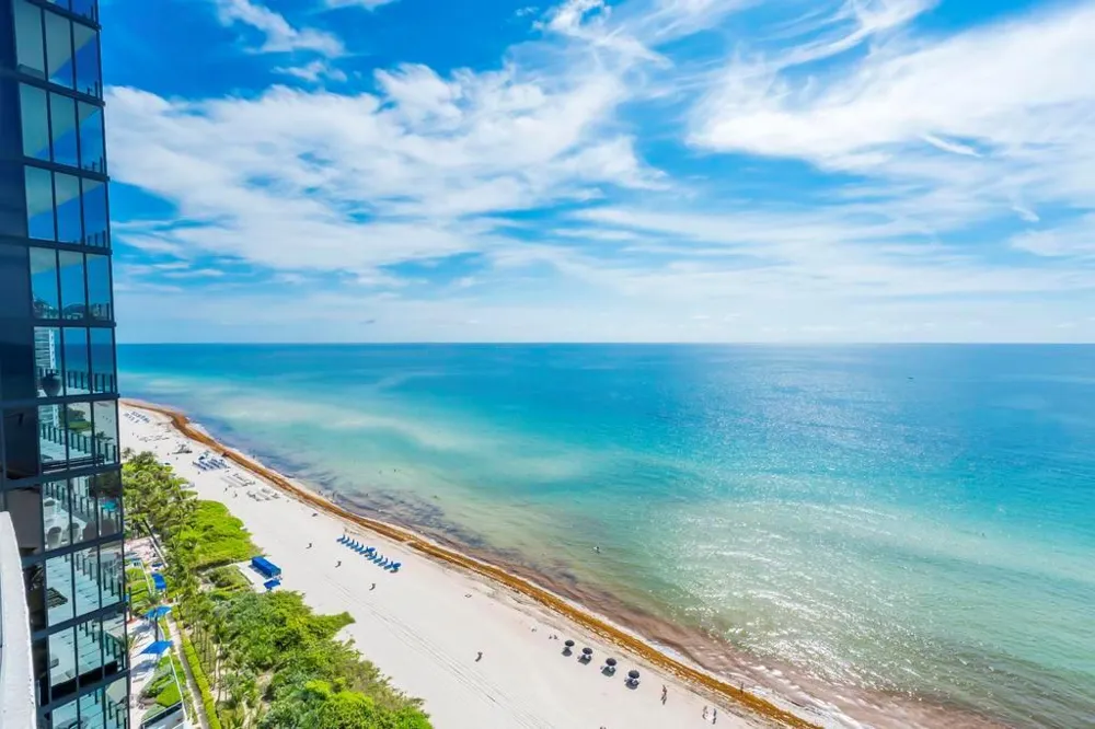 17121 Collins Avenue #2207 Sunny Isles Beach, FL 33160