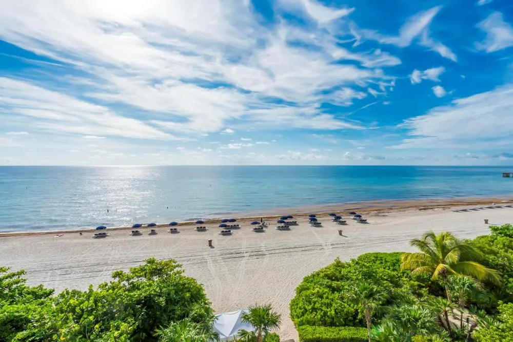 17121 Collins Avenue #2207 Sunny Isles Beach, FL 33160