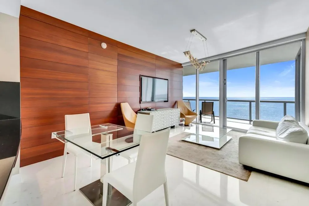 17121 Collins Avenue #2207 Sunny Isles Beach, FL 33160