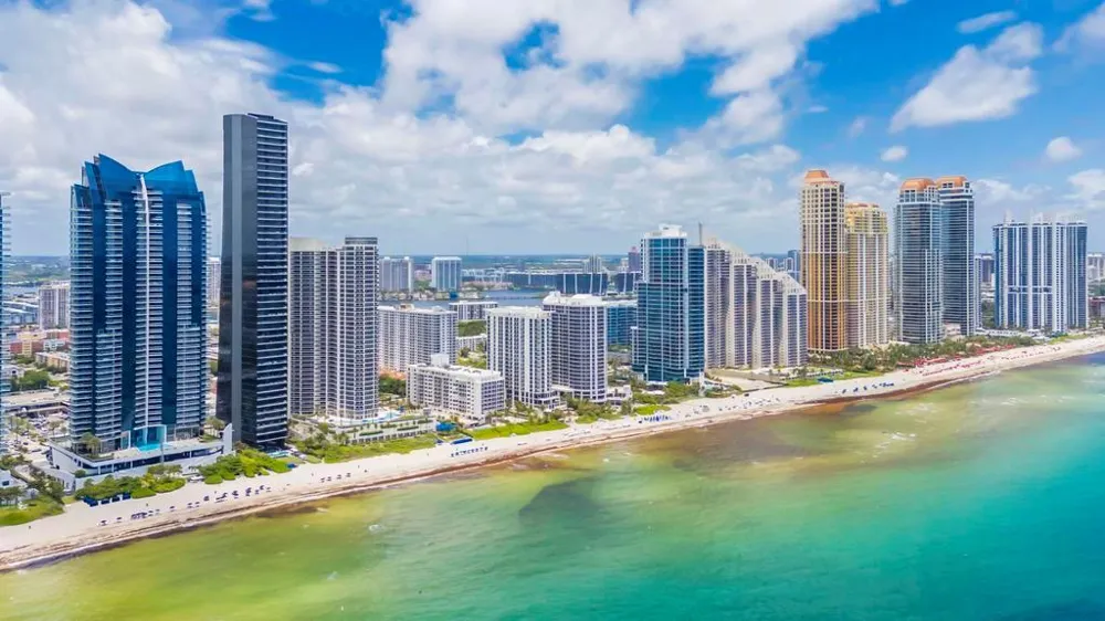 17121 Collins Avenue #2207 Sunny Isles Beach, FL 33160