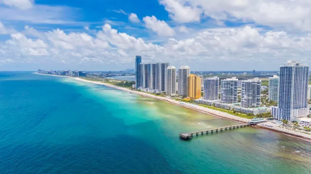 17121 Collins Avenue #2207 Sunny Isles Beach, FL 33160