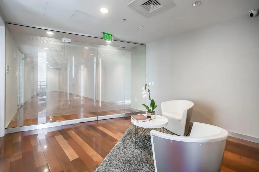 17121 Collins Avenue #2207 Sunny Isles Beach, FL 33160