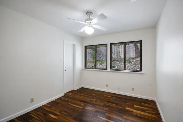 6304 WHITEMARSH VALLEY Walk Austin, TX 78746