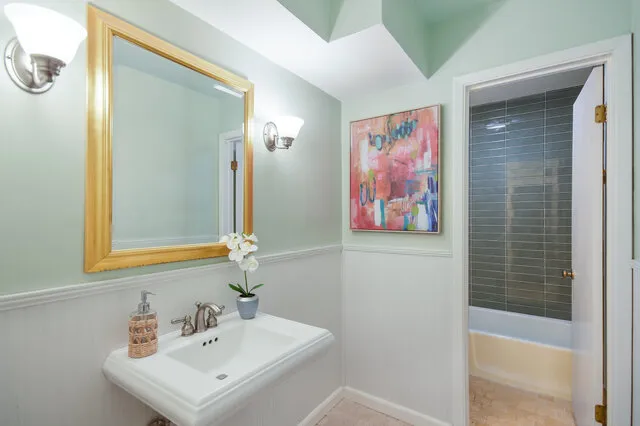 6304 WHITEMARSH VALLEY Walk Austin, TX 78746