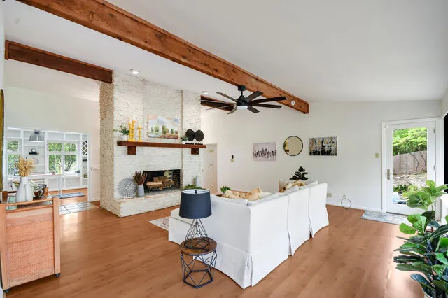 6304 WHITEMARSH VALLEY Walk Austin, TX 78746