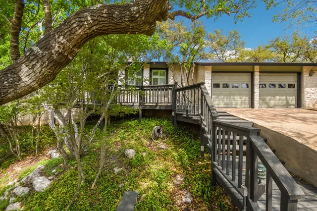 6304 WHITEMARSH VALLEY Walk Austin, TX 78746