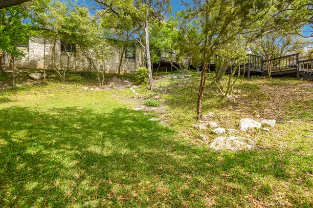 6304 WHITEMARSH VALLEY Walk Austin, TX 78746