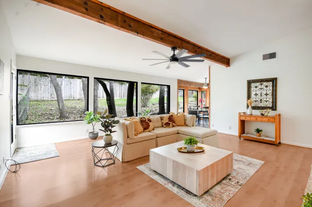 6304 WHITEMARSH VALLEY Walk Austin, TX 78746
