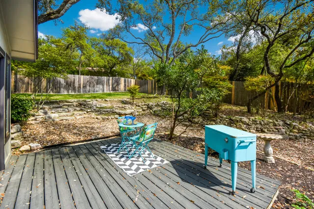 6304 WHITEMARSH VALLEY Walk Austin, TX 78746