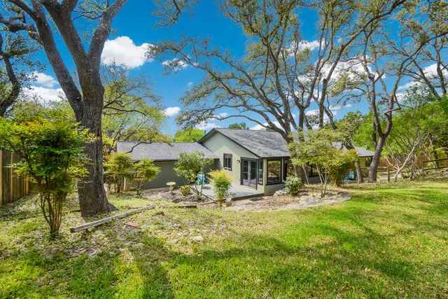 6304 WHITEMARSH VALLEY Walk Austin, TX 78746