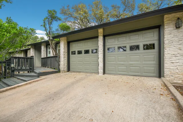 6304 WHITEMARSH VALLEY Walk Austin, TX 78746