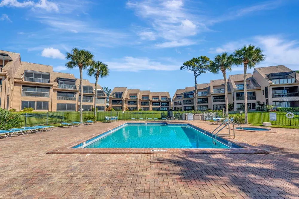 341 WINDRUSH LOOP #341 Tarpon Springs, FL 34689