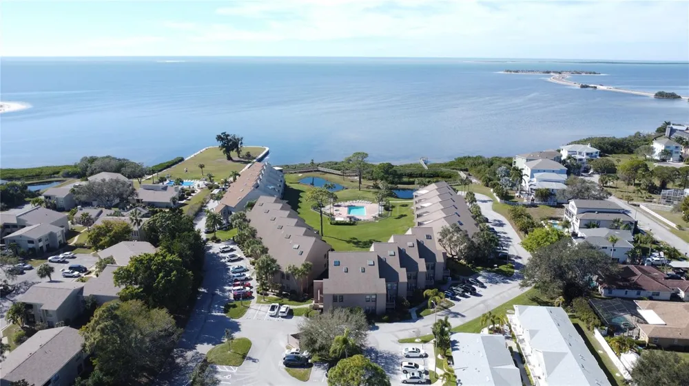 341 WINDRUSH LOOP #341 Tarpon Springs, FL 34689