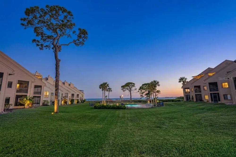 341 WINDRUSH LOOP #341 Tarpon Springs, FL 34689