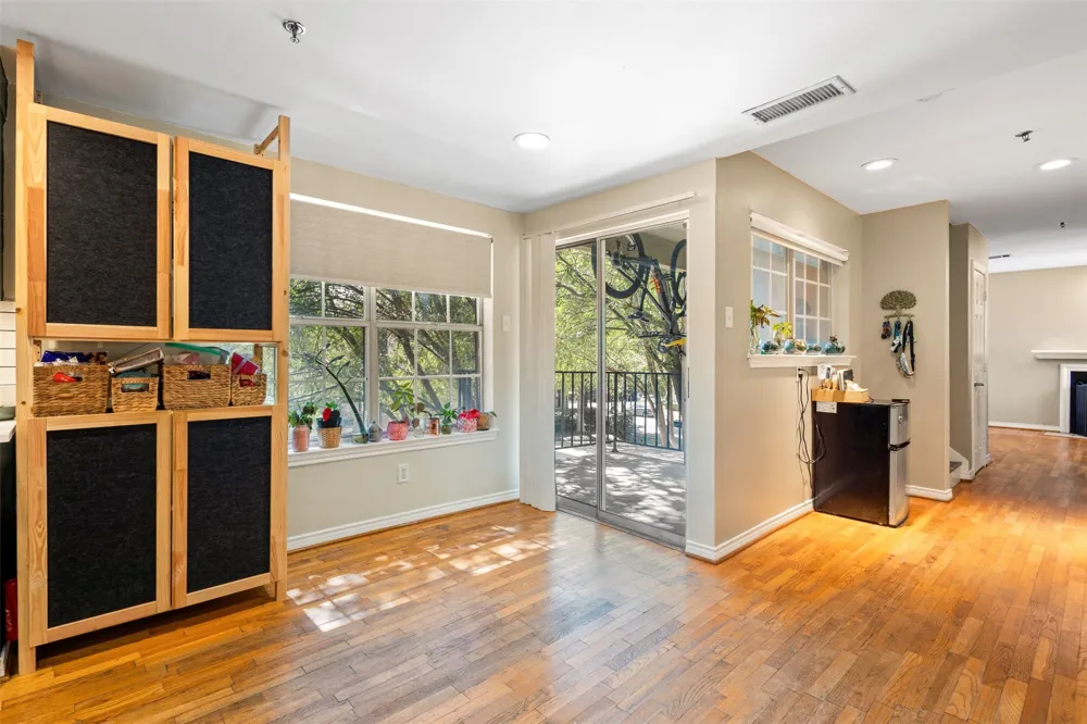 3100 Cole Avenue #206 Dallas, TX 75204
