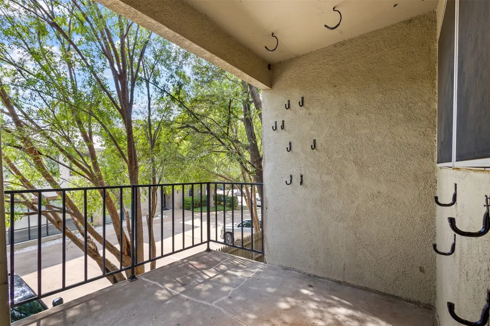 3100 Cole Avenue #206 Dallas, TX 75204