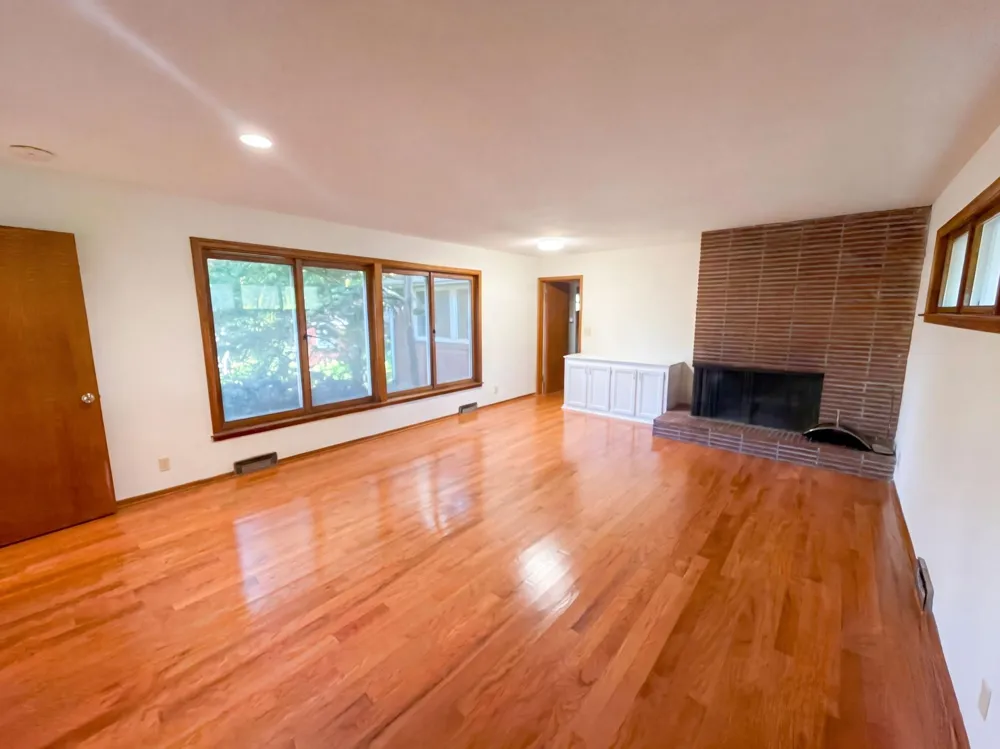 2000 Herschel Street Roseville, MN 55113