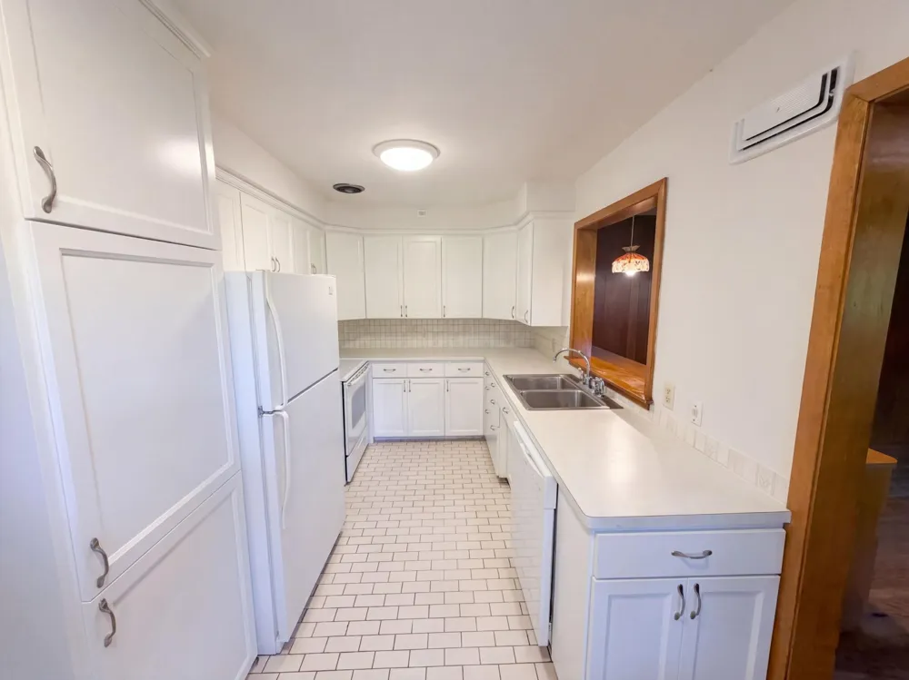 2000 Herschel Street Roseville, MN 55113