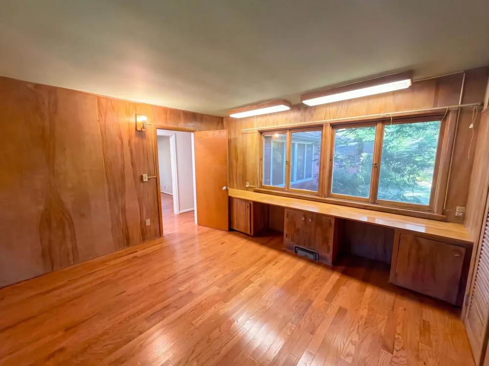 2000 Herschel Street Roseville, MN 55113