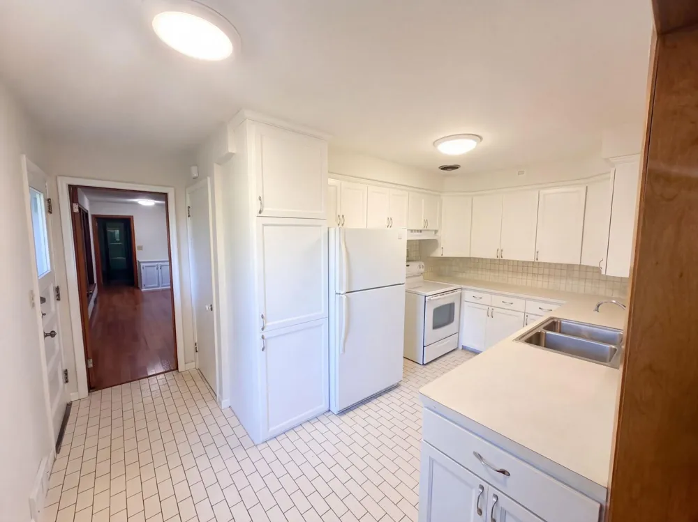 2000 Herschel Street Roseville, MN 55113