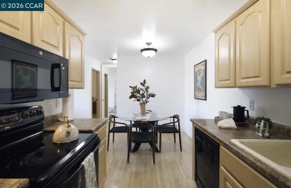 100 Kinross Dr #30 Walnut Creek, CA 94598