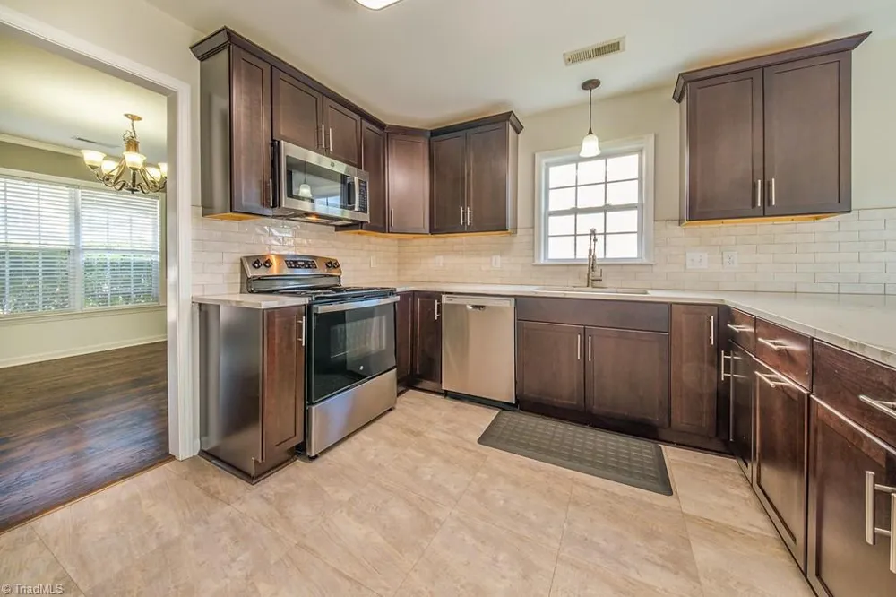 6132 Birkdale Drive High Point, NC 27265