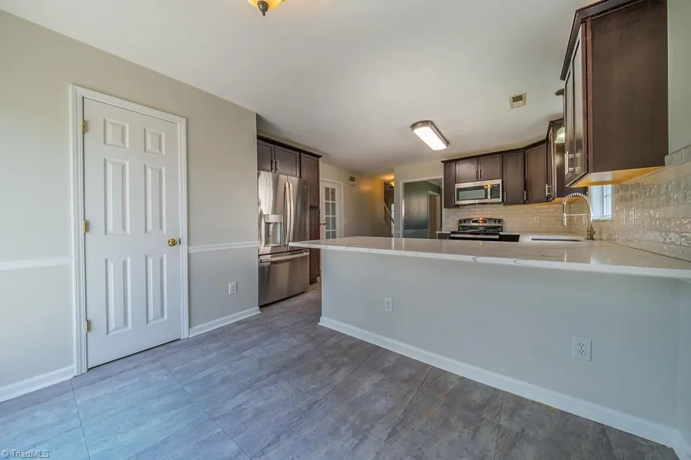 6132 Birkdale Drive High Point, NC 27265
