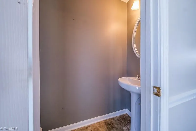6132 Birkdale Drive High Point, NC 27265