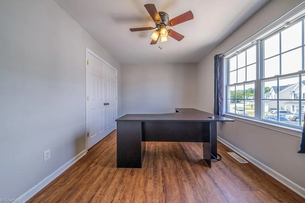6132 Birkdale Drive High Point, NC 27265