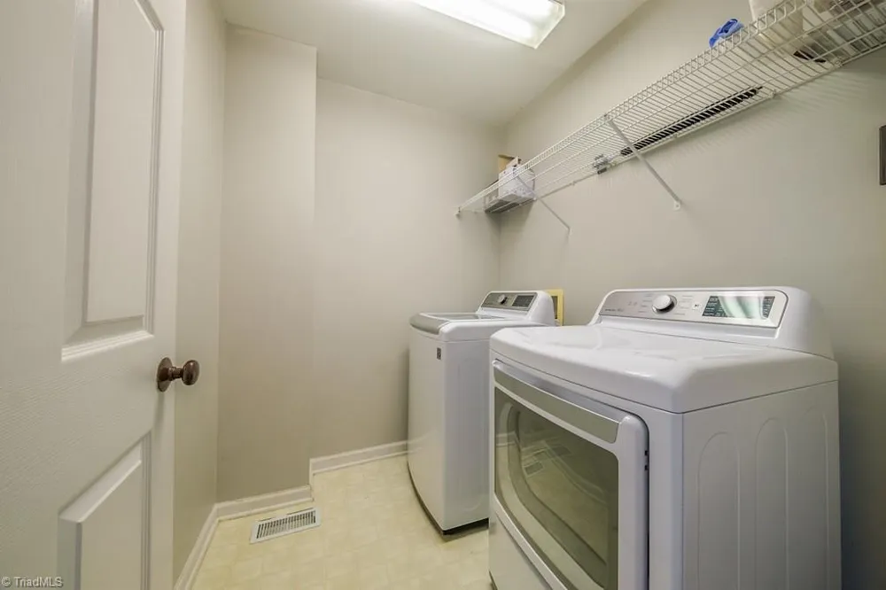 6132 Birkdale Drive High Point, NC 27265