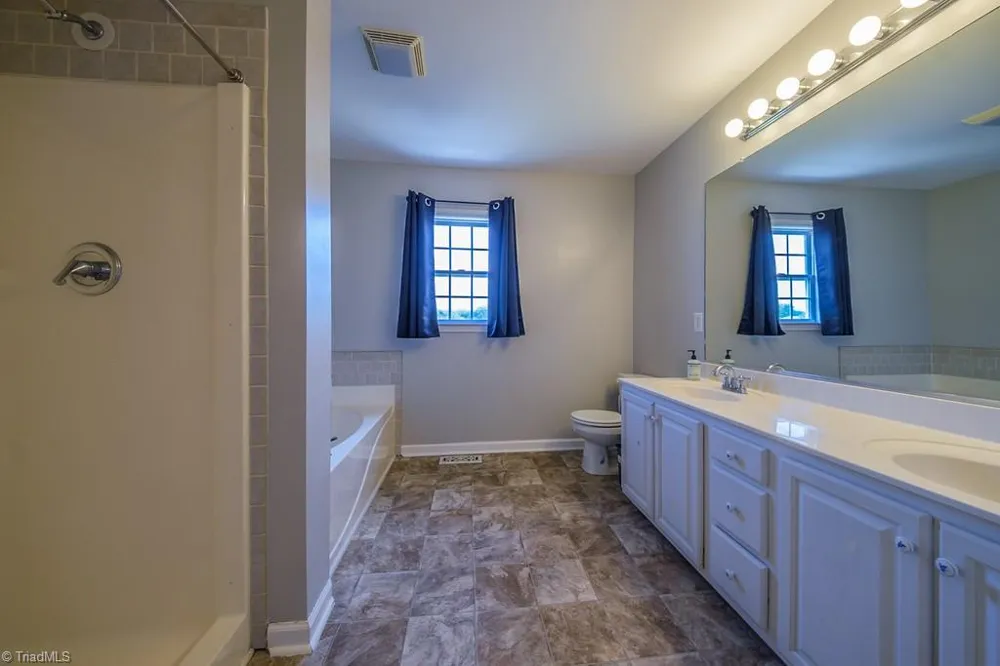 6132 Birkdale Drive High Point, NC 27265