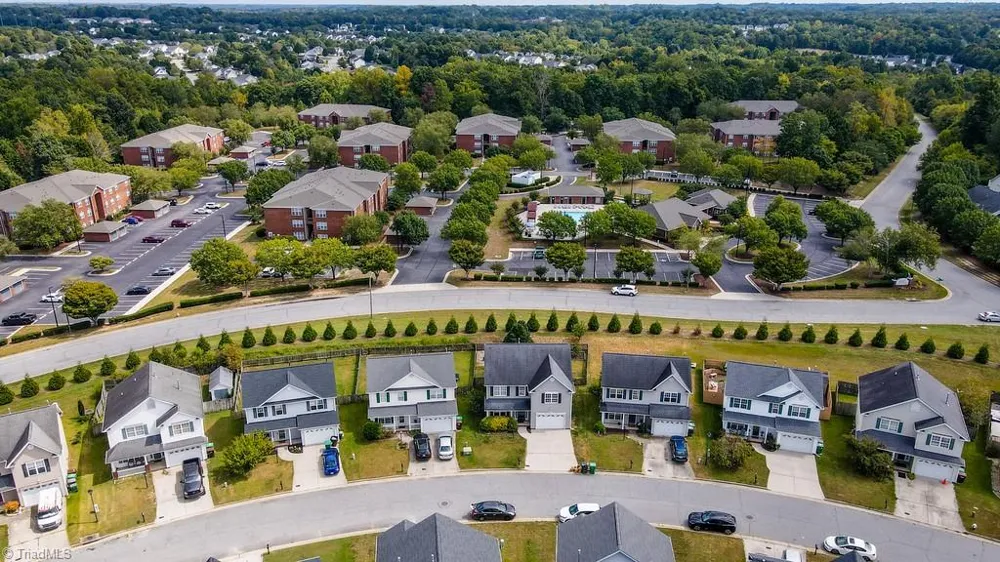 6132 Birkdale Drive High Point, NC 27265