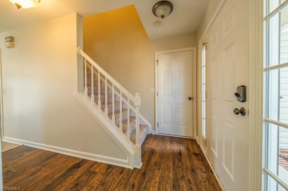 6132 Birkdale Drive High Point, NC 27265