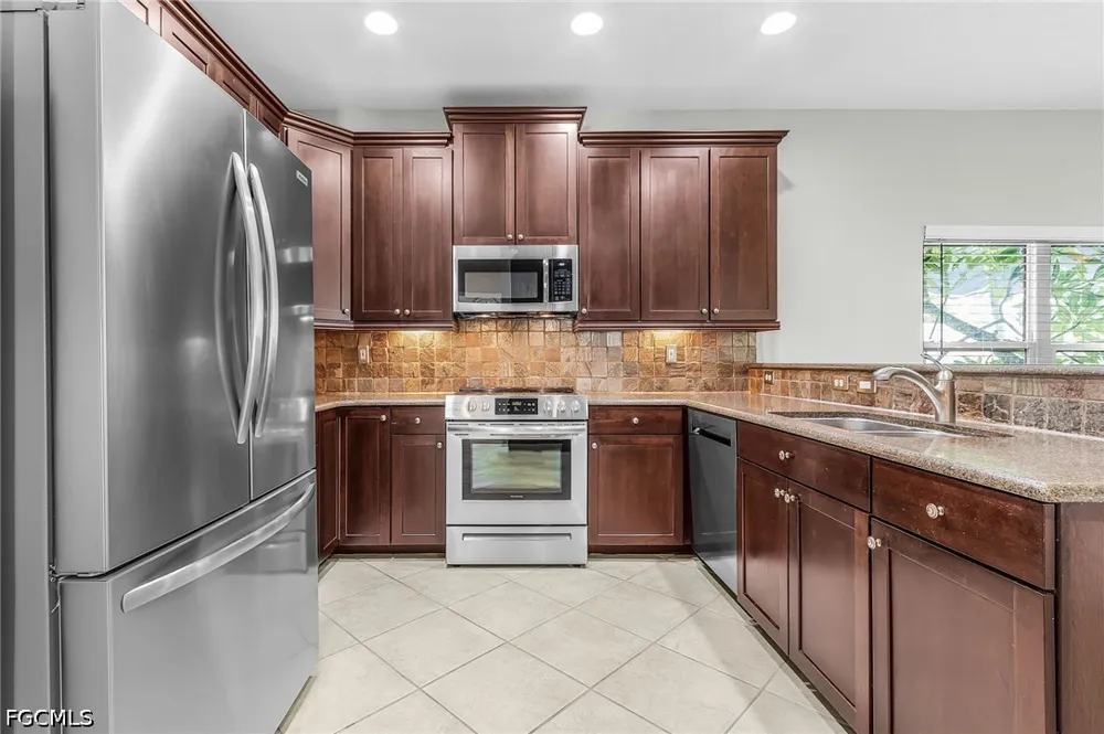 Cape Heather Circle Cape Coral, FL 33991