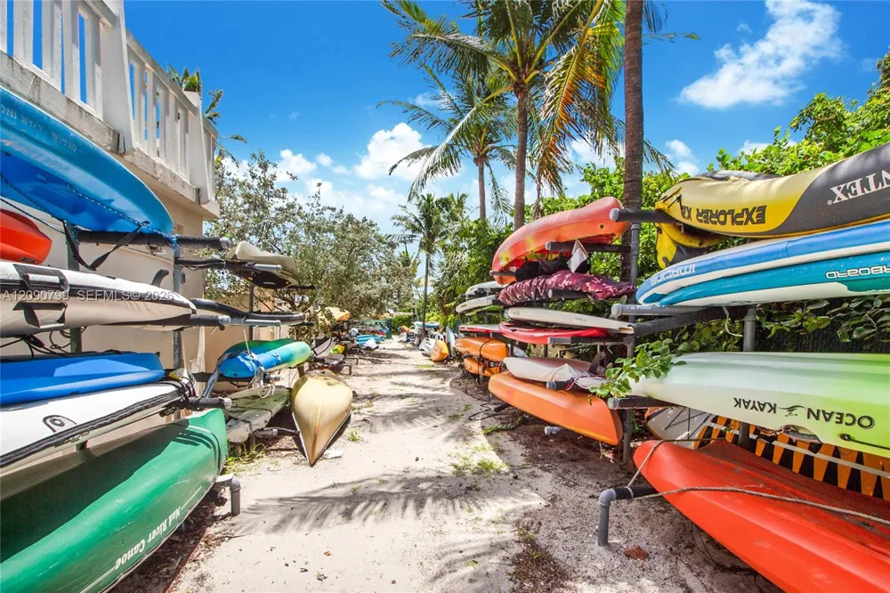 1111 Crandon Blvd #B606 Key Biscayne, FL 33149