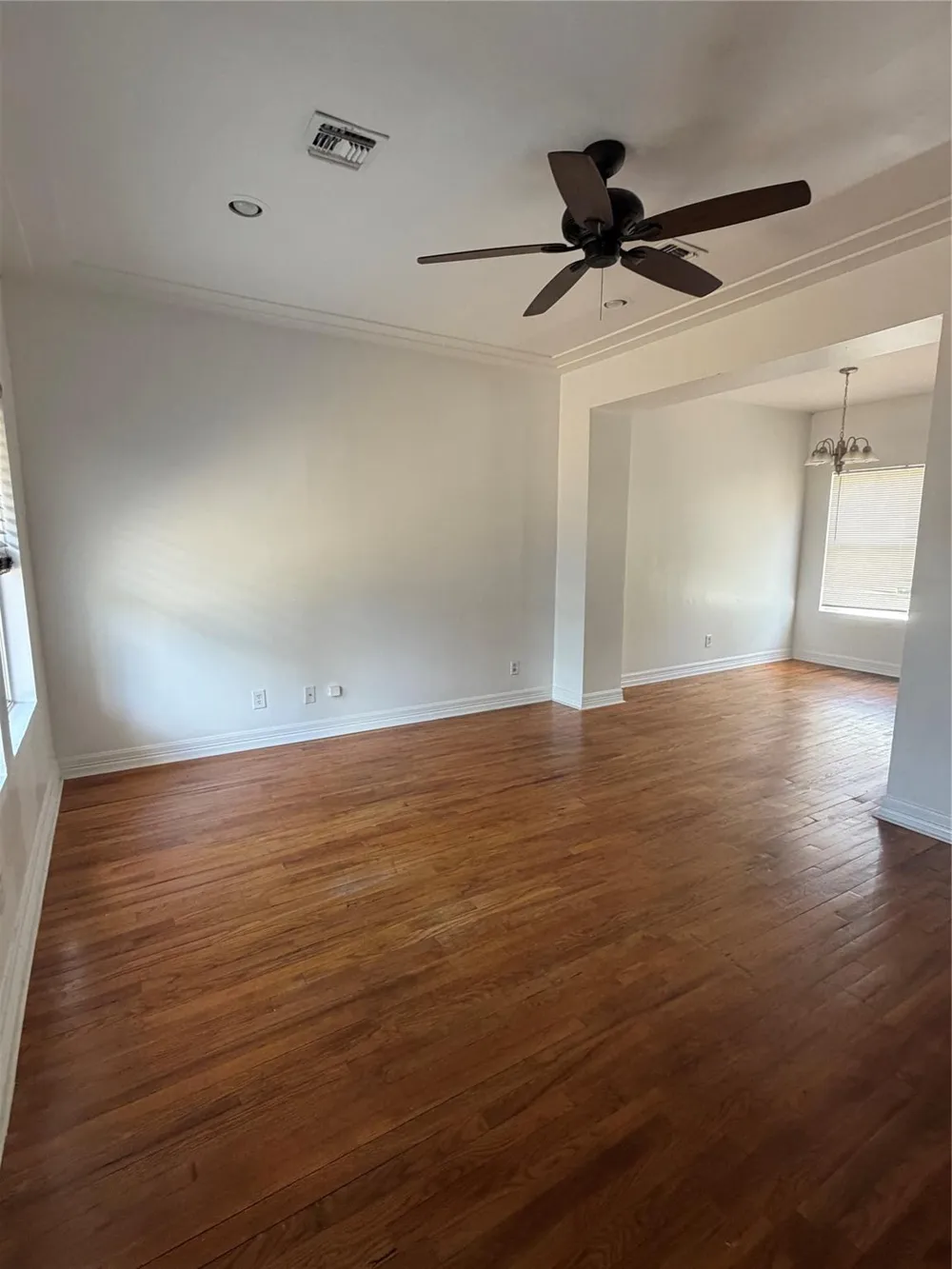 413 W Hamilton Cuero, TX 77954
