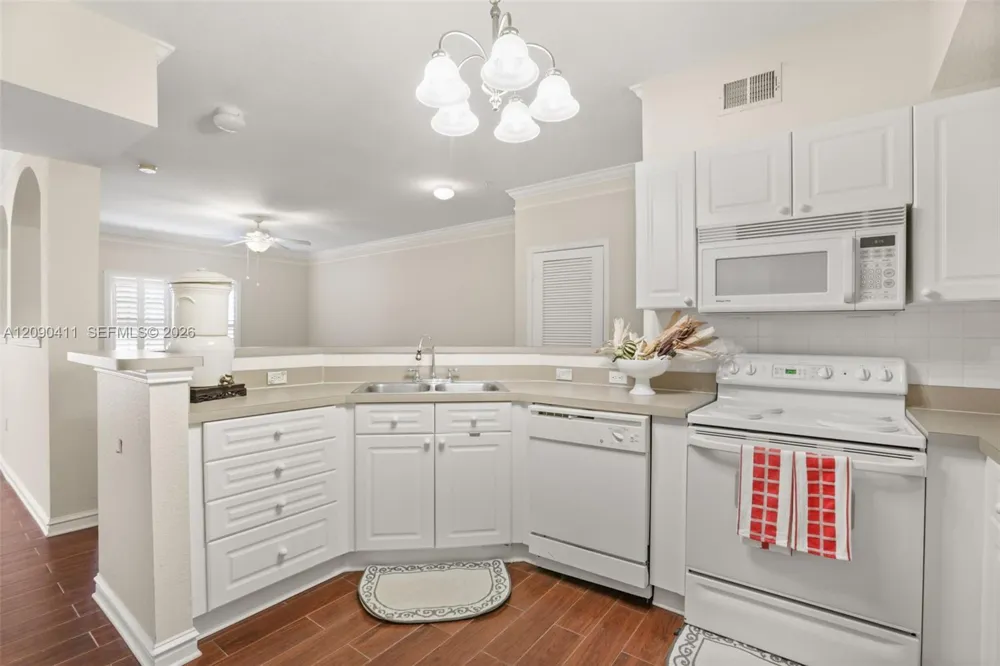 211 Longview #102 Kissimmee, FL 34747