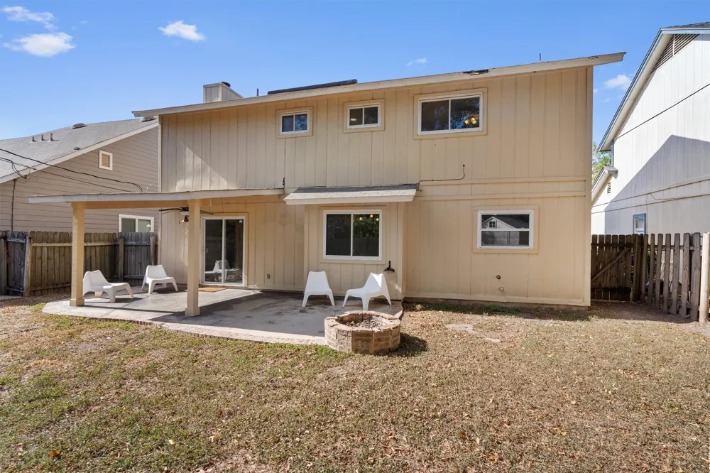 9809 Meadowheath Drive Austin, TX 78729