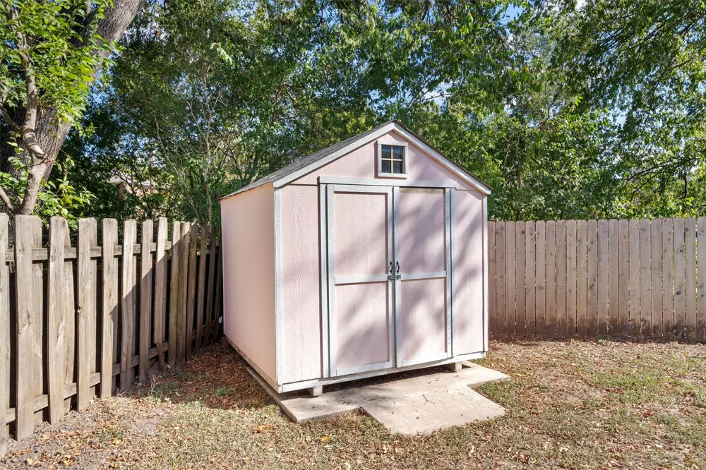 9809 Meadowheath Drive Austin, TX 78729