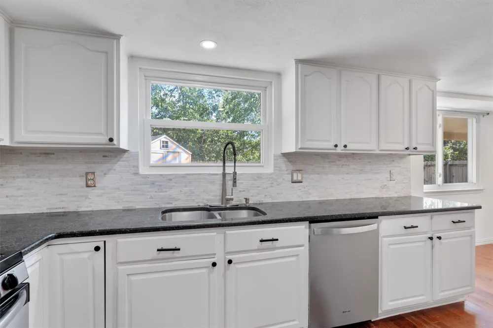 9809 Meadowheath Drive Austin, TX 78729