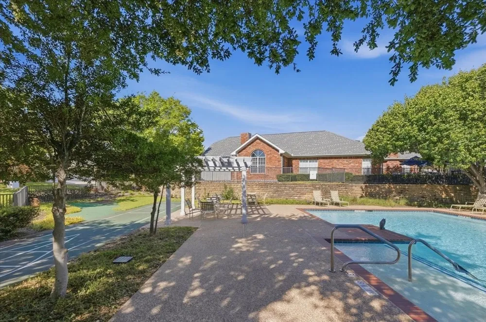 6153 Welden Court Fort Worth, TX 76132