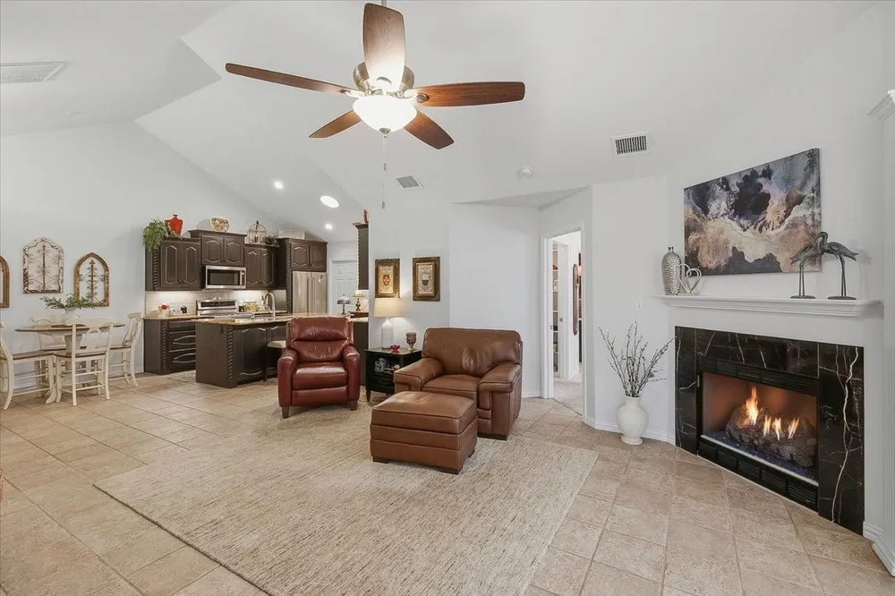 6153 Welden Court Fort Worth, TX 76132